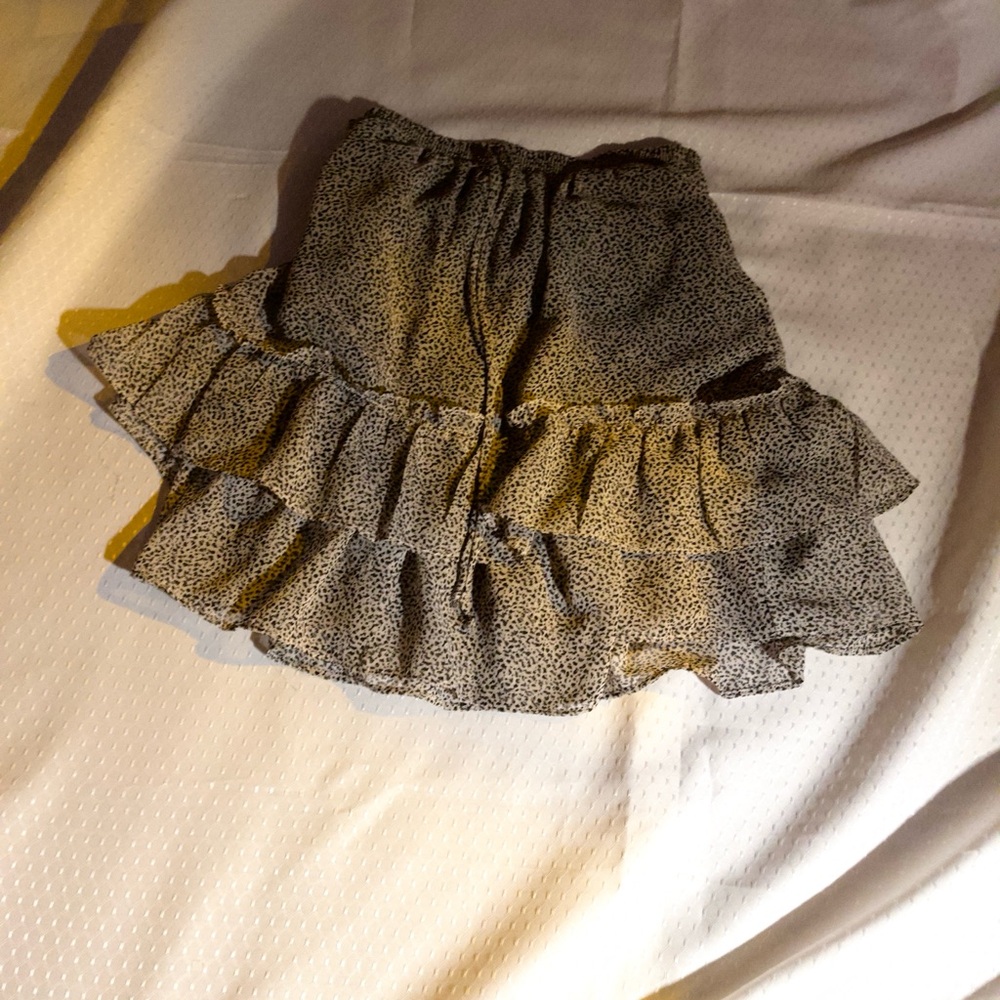 grey, patterned summer mini skirt
